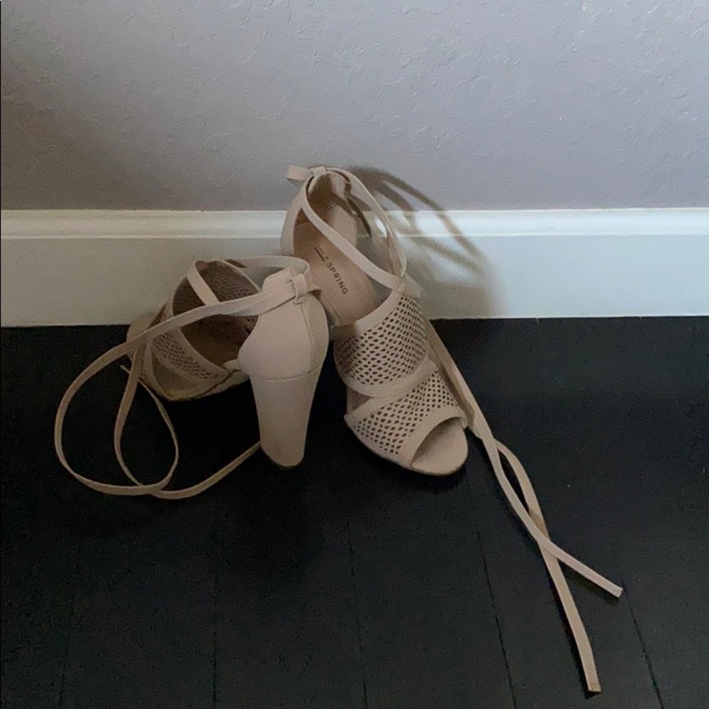 Strappy heals